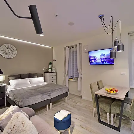 Sjesta Centrum W Centrum Miasta Z Prywatnym Parkingiem Lägenhet