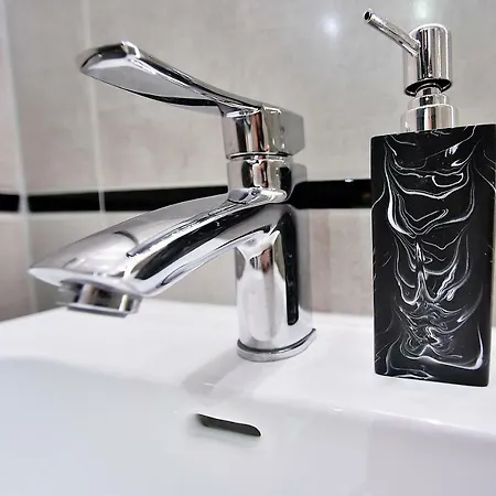 Sjesta Centrum W Centrum Miasta Z Prywatnym Parkingiem 库多瓦-兹德鲁伊