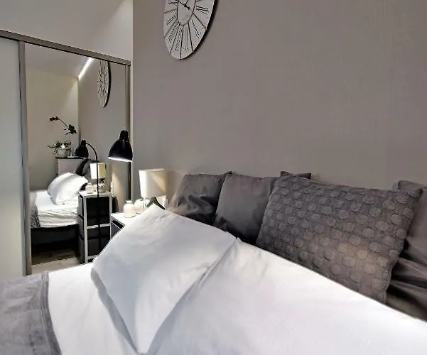 Sjesta Centrum W Centrum Miasta Z Prywatnym Parkingiem Apartmán